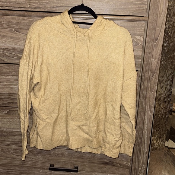 Sweater - Picture 1 of 1